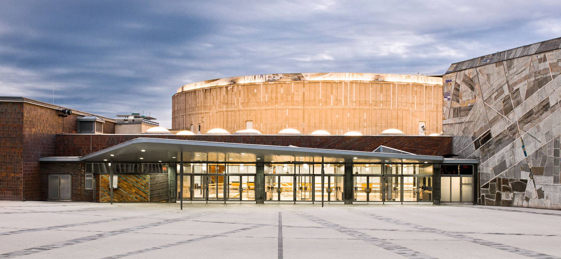 Kultur- & Kongresszentrum Liederhalle, holiday party venue in