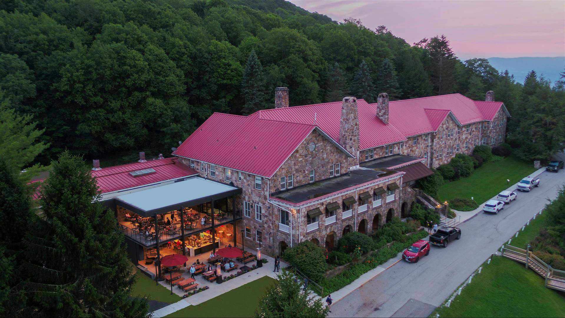 Mountain Lake Lodge, retreat in nature for team events in Pembroke, Virginia